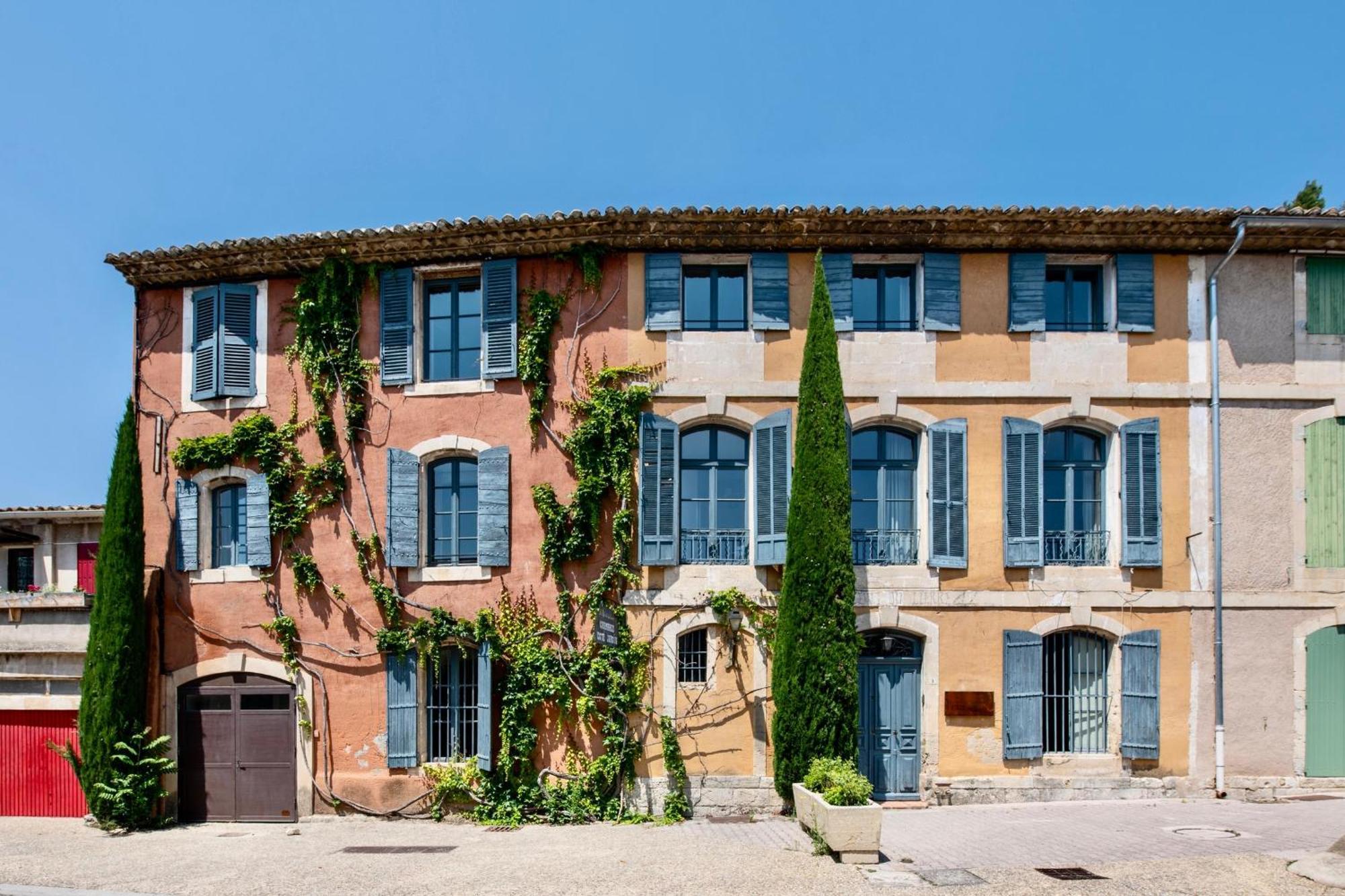 Au Ralenti Du Lierre Hotel Beaumettes Exterior photo